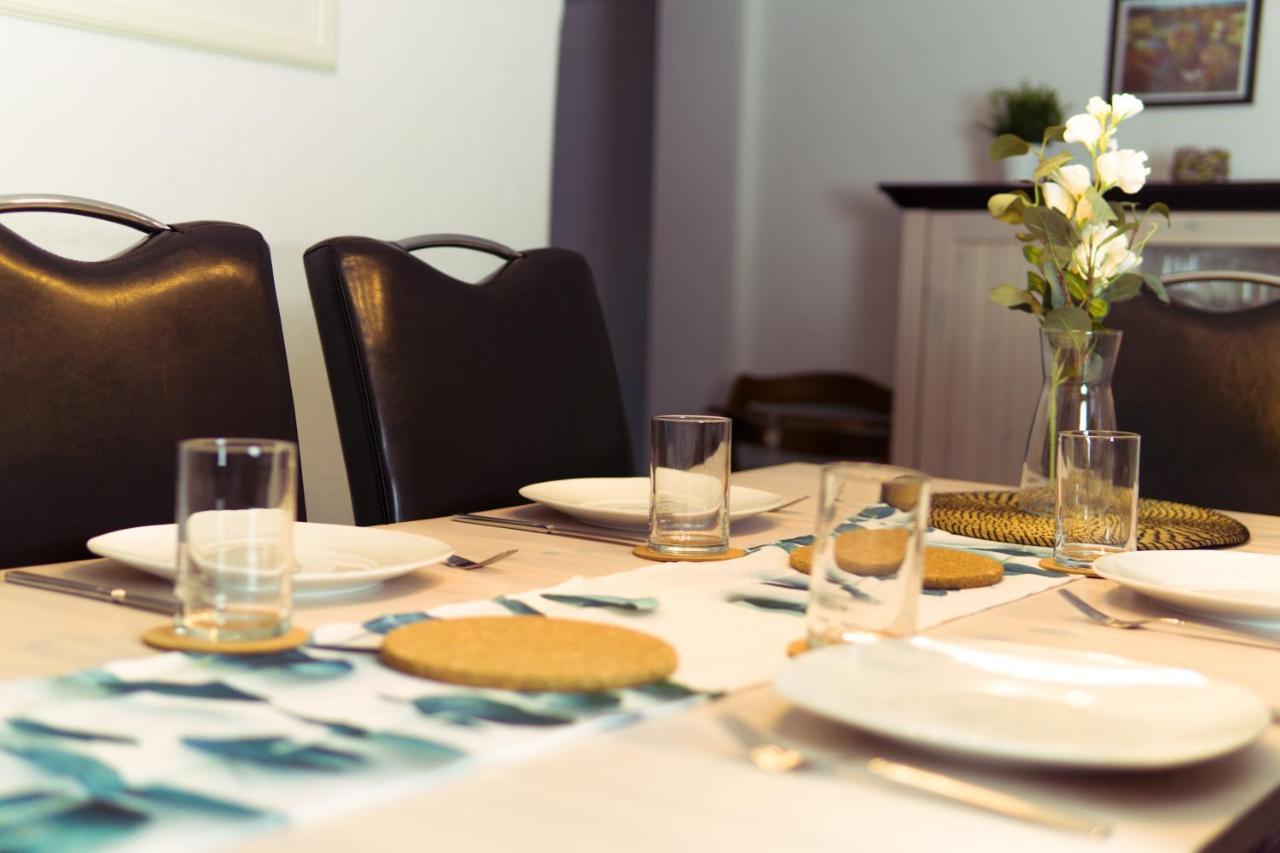 Apartment Hirsch: Wohnung Fuer Die Ganze Familie Mit Disney+ 브라운라제 외부 사진